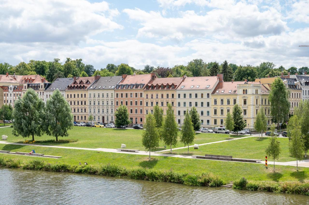 Blick Apartments - Riverview Studio Apartment Згожелец Екстериор снимка
